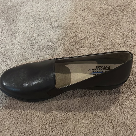 Women’s LifeStride Isabelle Wedge - Picture 3 of 5